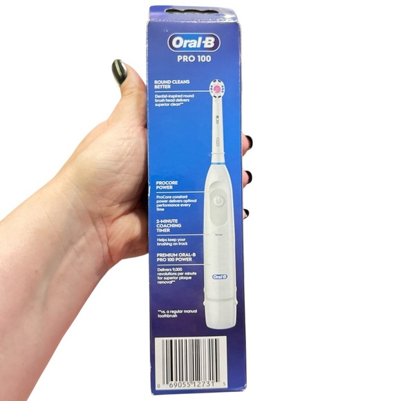 Oral-B PRO 100 3D White Battery Toothbrush New in Box with Brush Head & Batterie - Picture 12 of 14